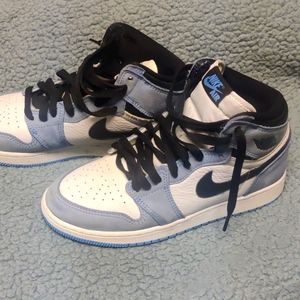 Jordan 1 UNC blue